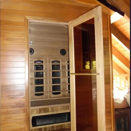 Spacious With Garden Chalet *