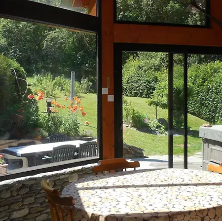 Spacious With Garden *