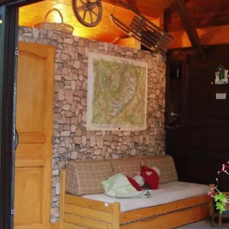 Spacious With Garden Domek alpejski *